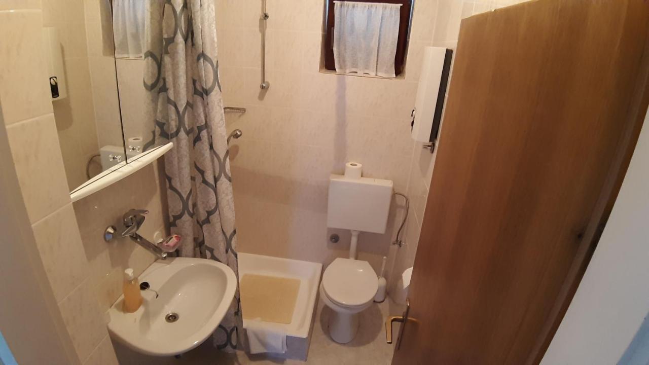 Apartmani Ždrelac Exteriör bild